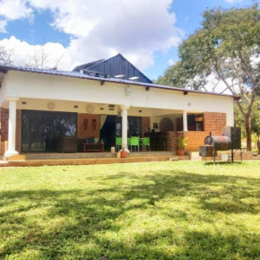 Warthog House-cozy country house, 3 Bed